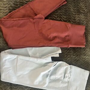 Two pack Active Leggings Compression / butt scrunched— Rust and Light Blue- NEW